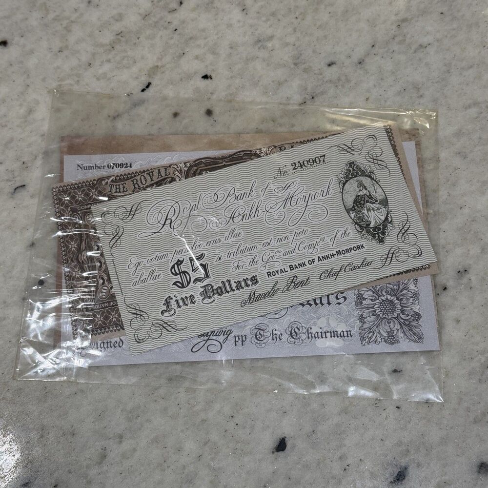 Terry Pratchett Discworld Making Money original Bank Notes Sealed New
